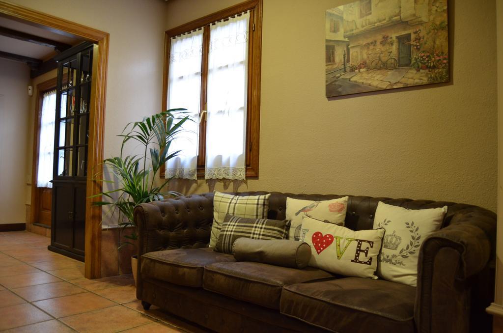 Hostal Ameztia Doneztebe Bagian luar foto