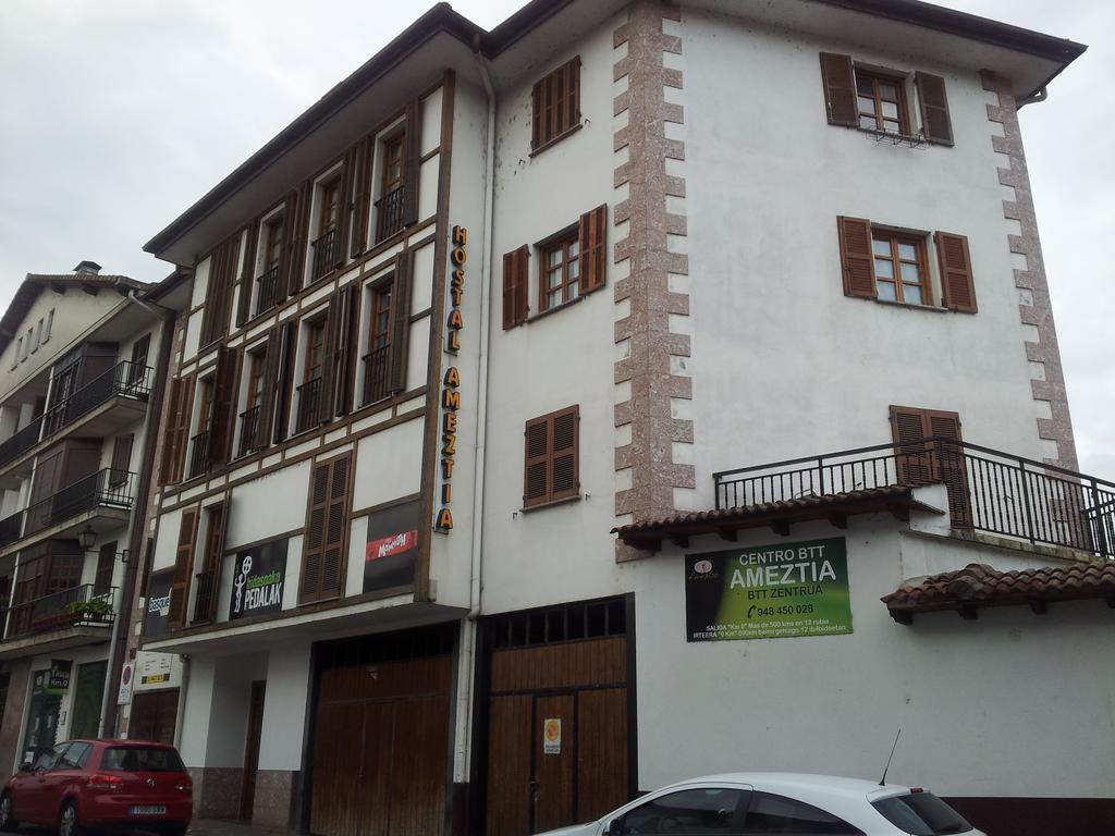 Hostal Ameztia Doneztebe Bagian luar foto