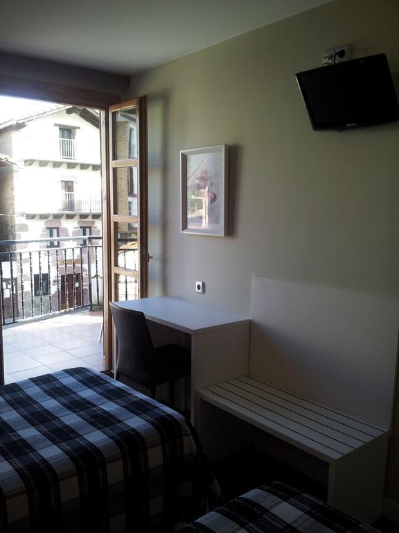 Hostal Ameztia Doneztebe Ruang foto