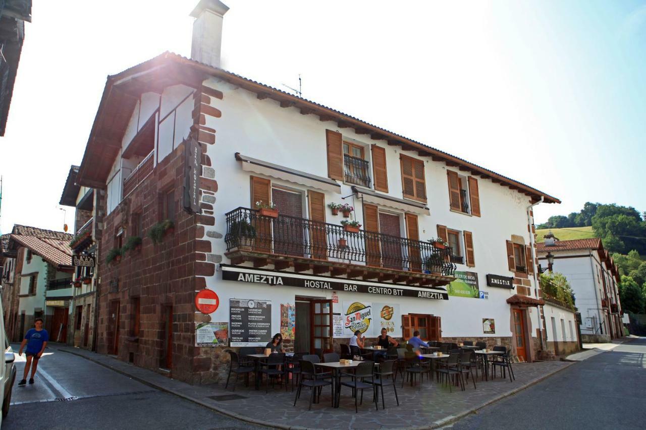 Hostal Ameztia Doneztebe Bagian luar foto